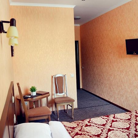 Hotel Dobrodiy Vinnycja Esterno foto