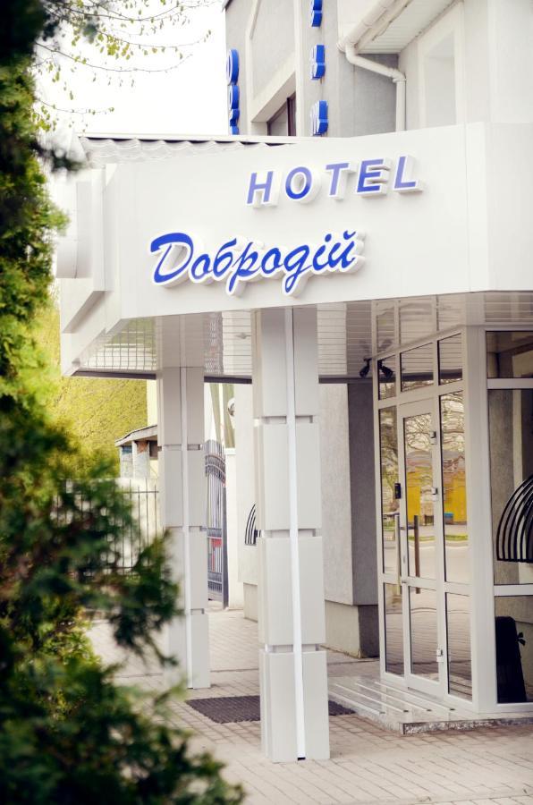 Hotel Dobrodiy Vinnycja Esterno foto