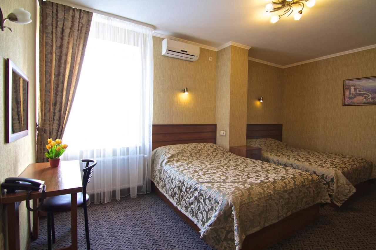 Hotel Dobrodiy Vinnycja Esterno foto