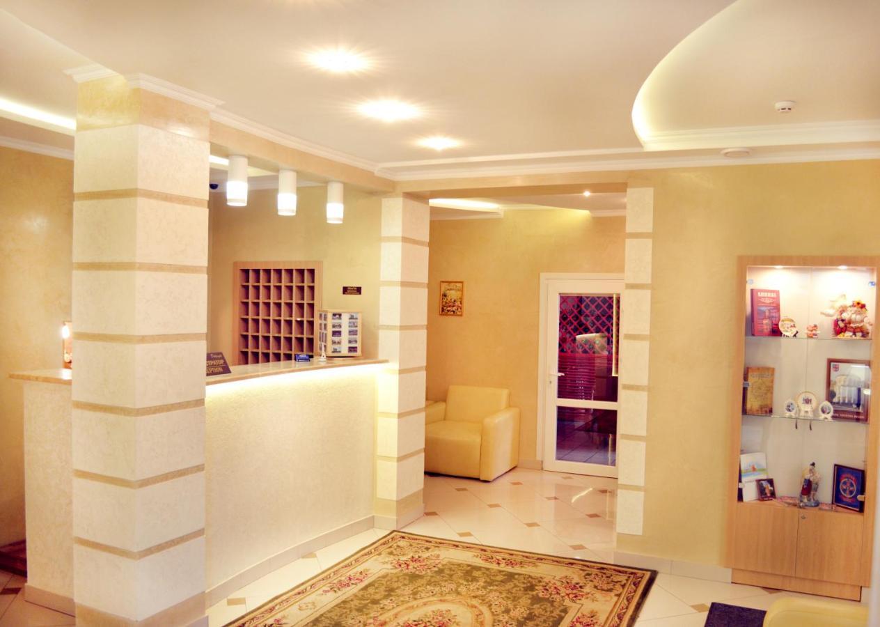 Hotel Dobrodiy Vinnycja Esterno foto